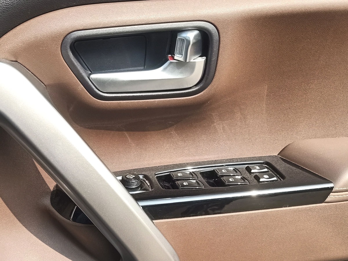 Scorpio-N image 9 Scorpio-N image 9