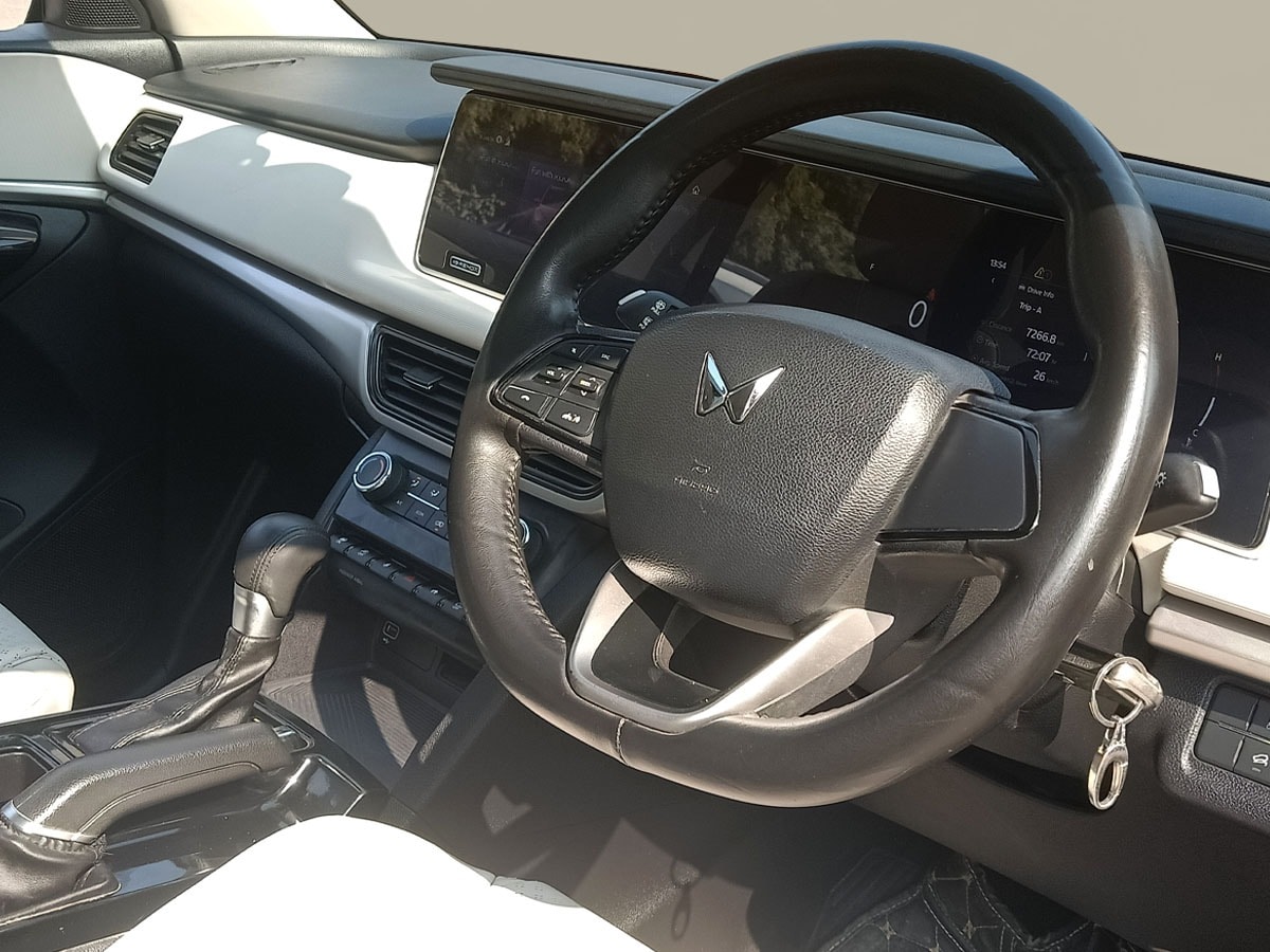 XUV700 image 13 XUV700 image 13