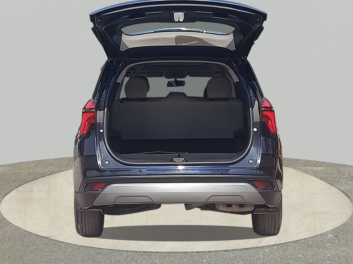 XUV700 image 10 XUV700 image 10