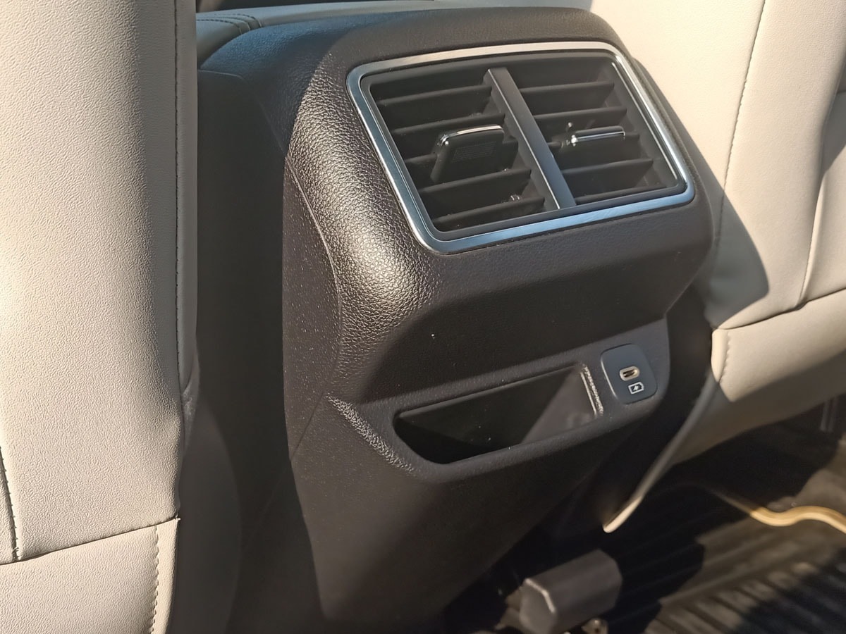 XUV700 image 17 XUV700 image 17