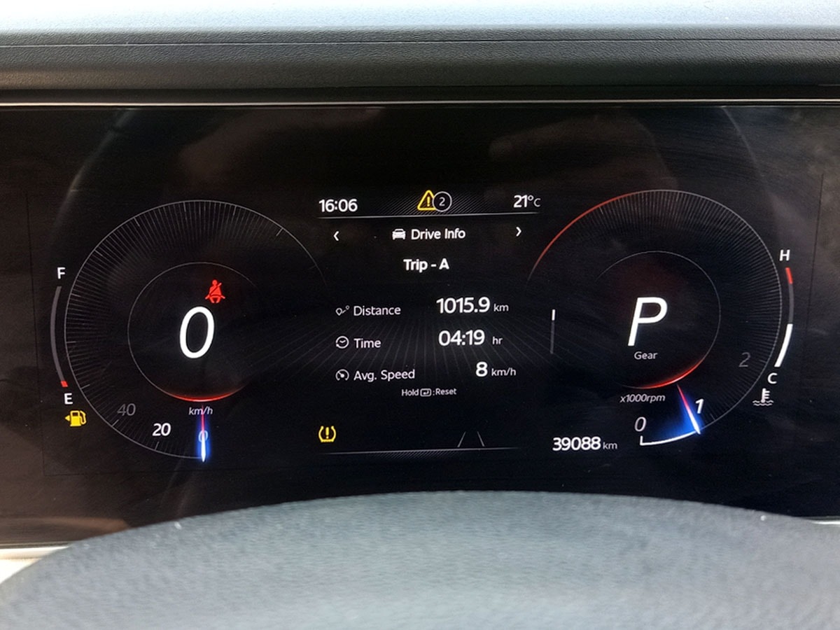 XUV700 image 11 XUV700 image 11