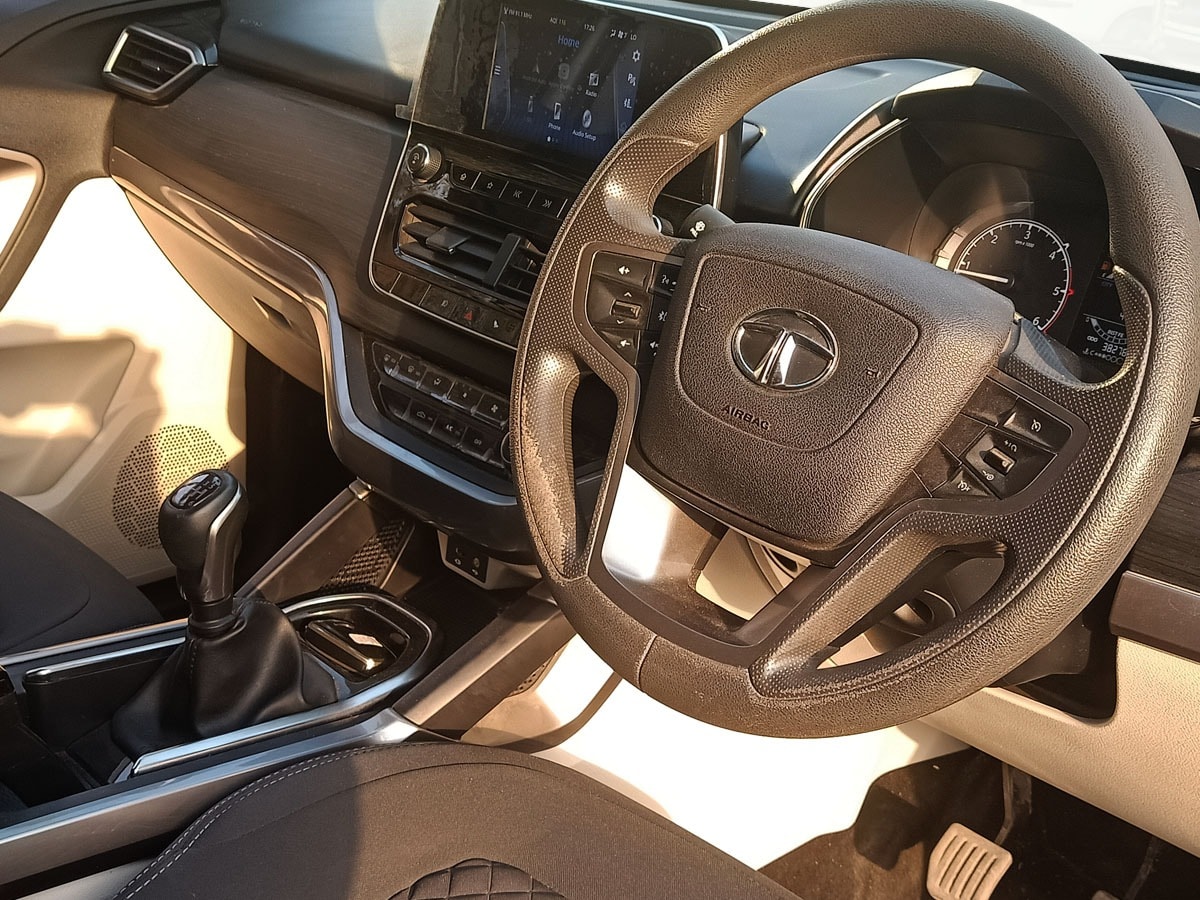 Used 2022 Tata Safari Used 2022 Tata Safari