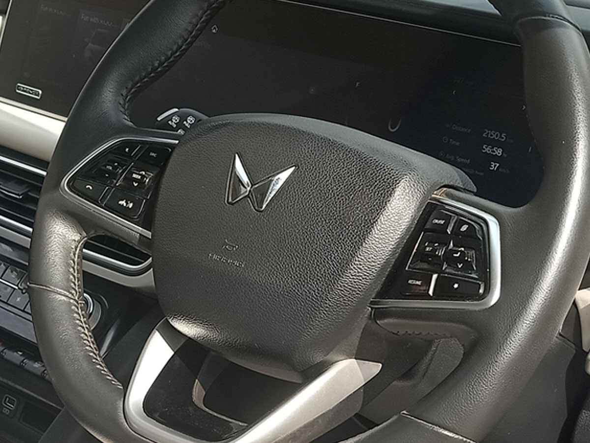 Used 2022 Mahindra XUV700 Used 2022 Mahindra XUV700