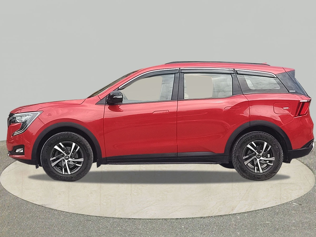 XUV700 image 2 XUV700 image 2