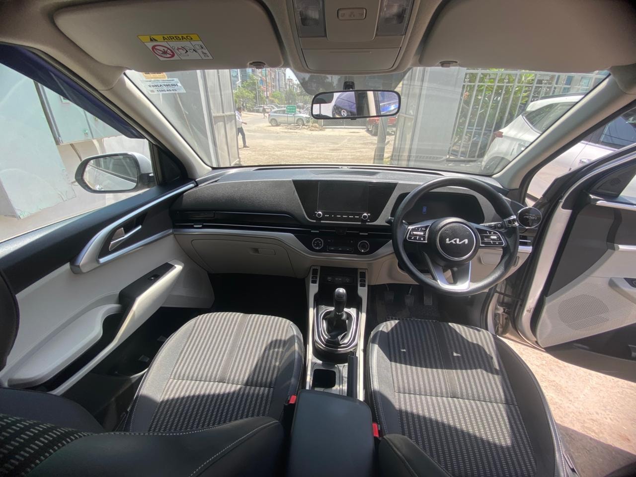 Carens image 11 Carens image 11