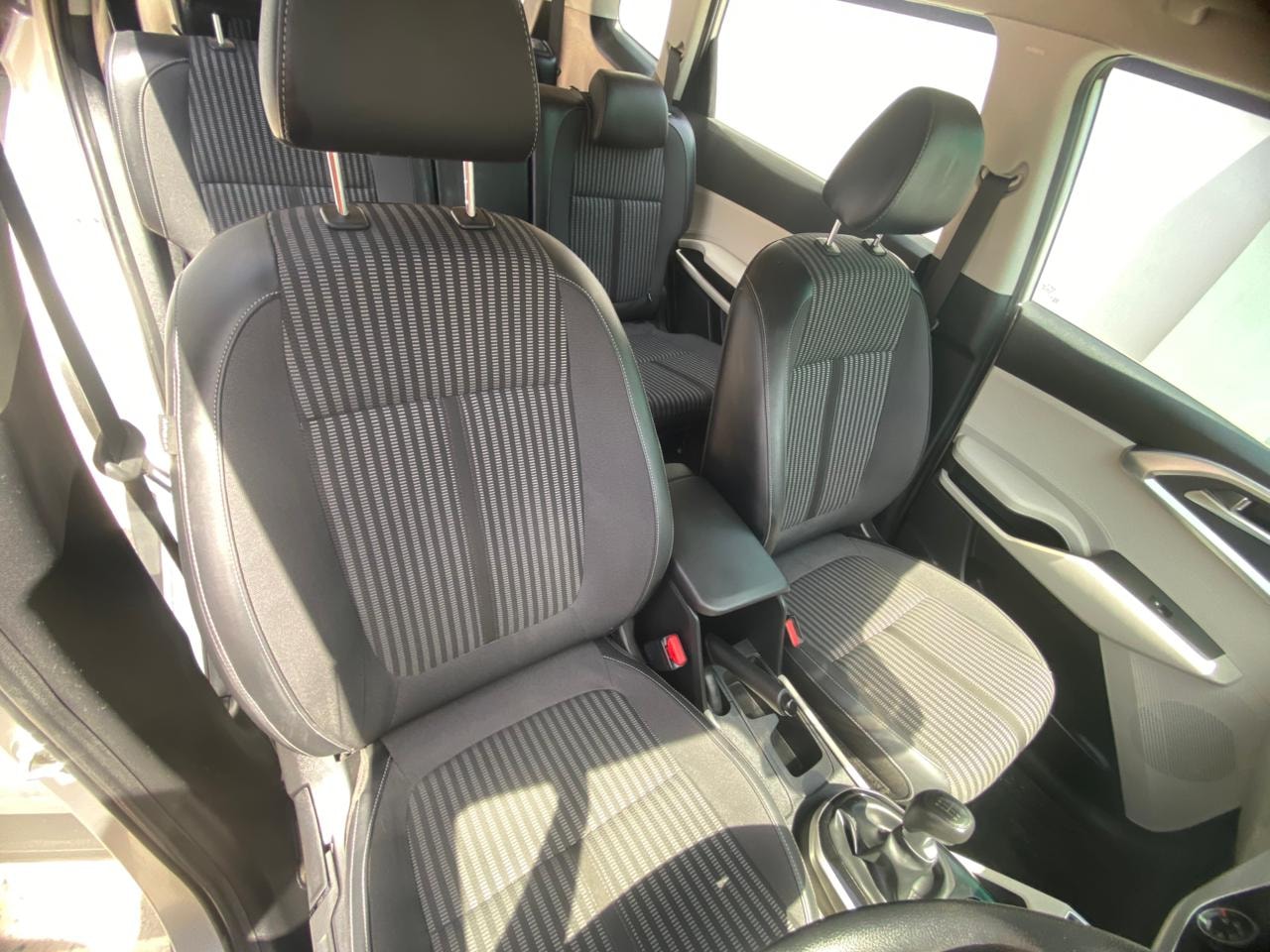 Carens image 13 Carens image 13