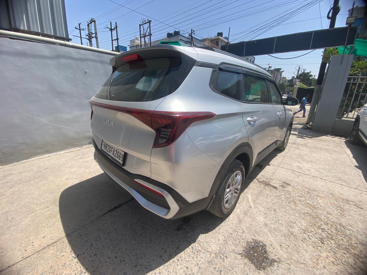 Carens image 4 Carens image 4