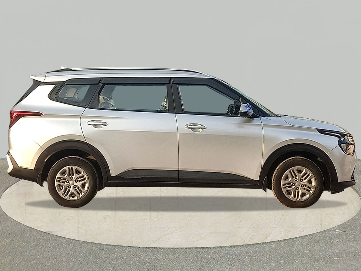Used 2023 Kia Carens Used 2023 Kia Carens