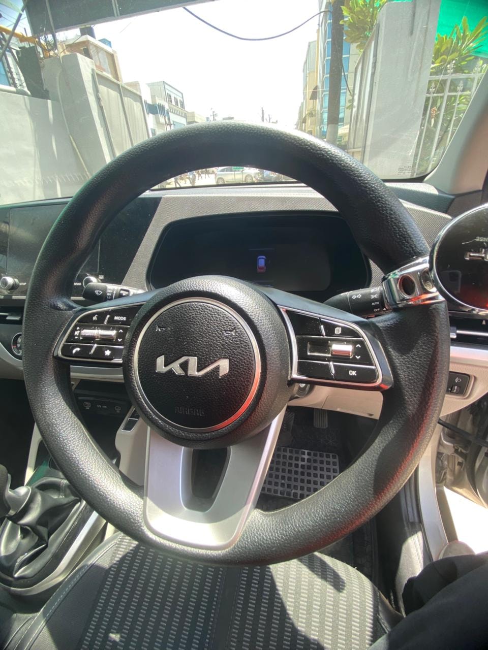 Carens image 12 Carens image 12