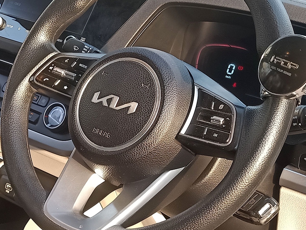 Used 2023 Kia Carens Used 2023 Kia Carens