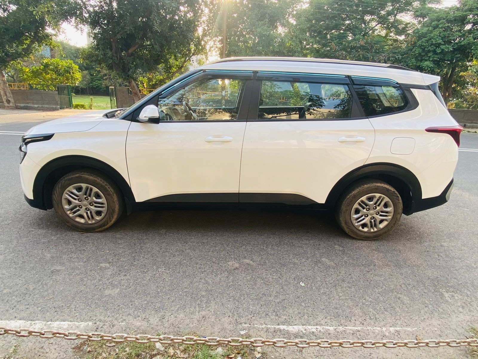 Carens image 2 Carens image 2