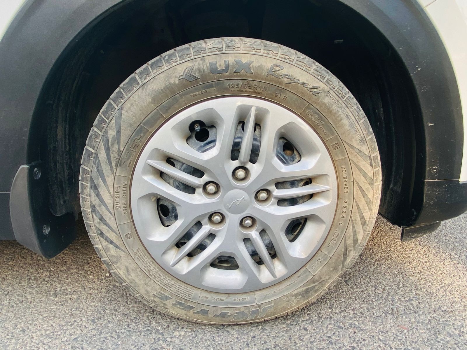 Carens image 9 Carens image 9