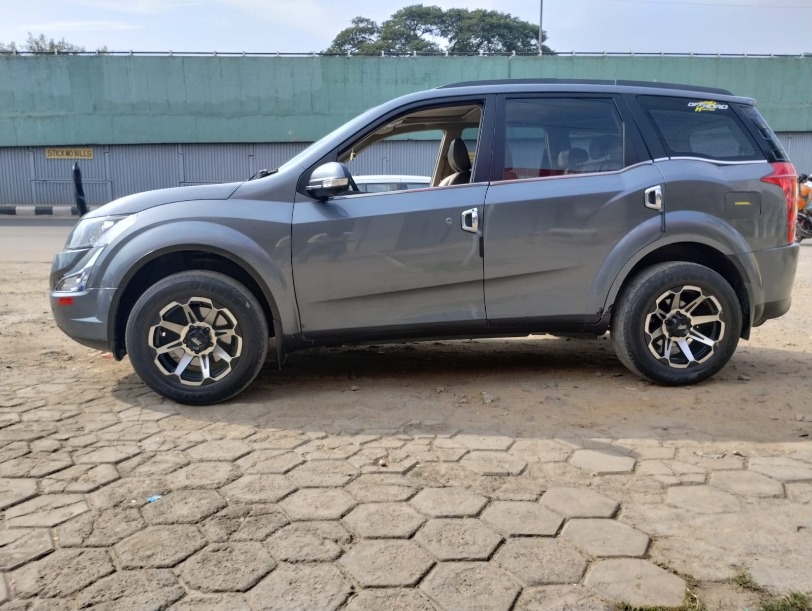 XUV500 image 4 XUV500 image 4