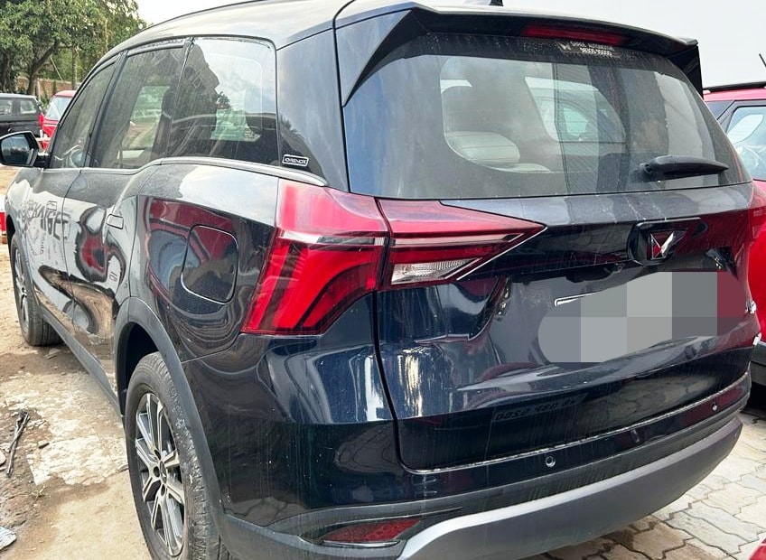 XUV700 image 4 XUV700 image 4