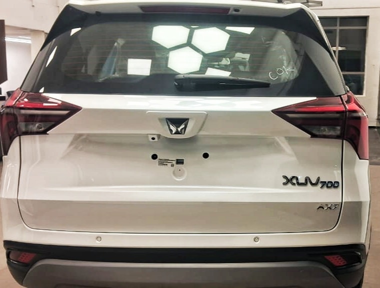 XUV700 image 3 XUV700 image 3