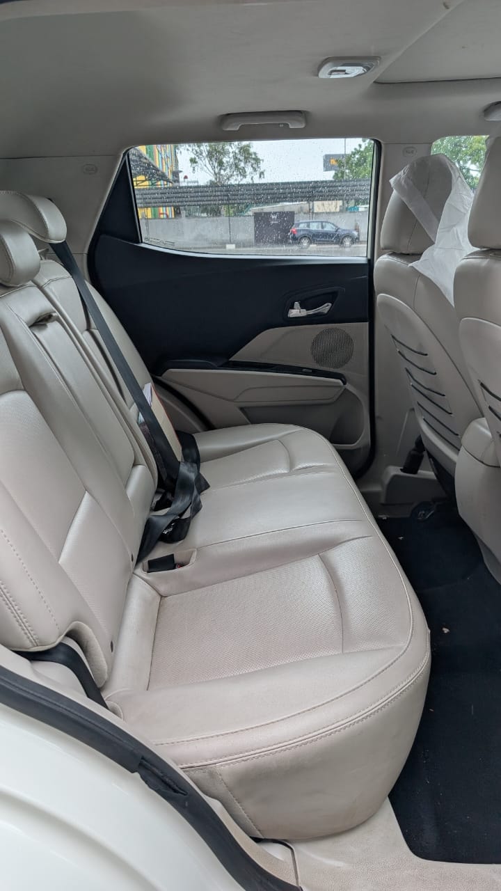 XUV300 image 14 XUV300 image 14