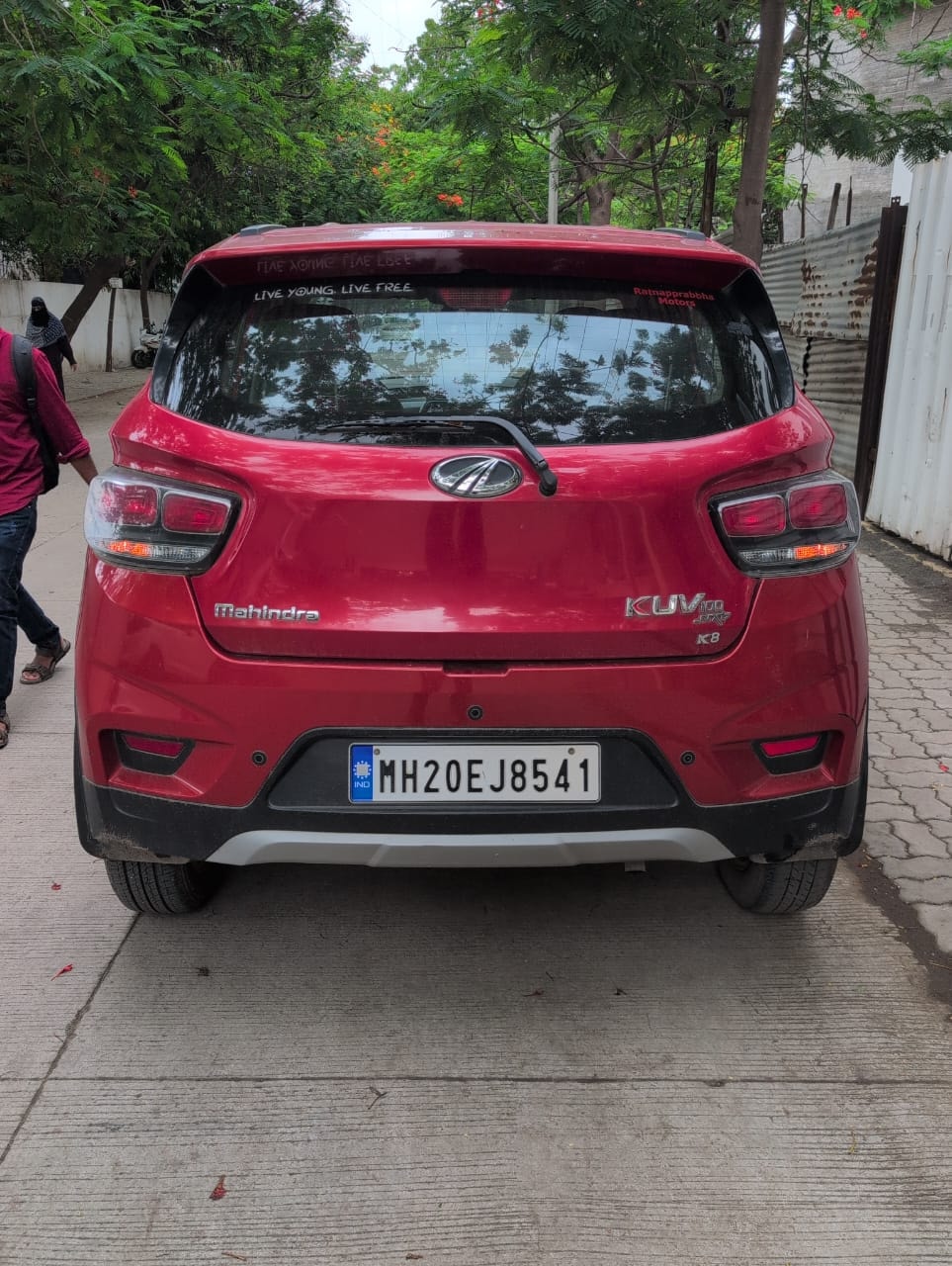 KUV100 image 3 KUV100 image 3