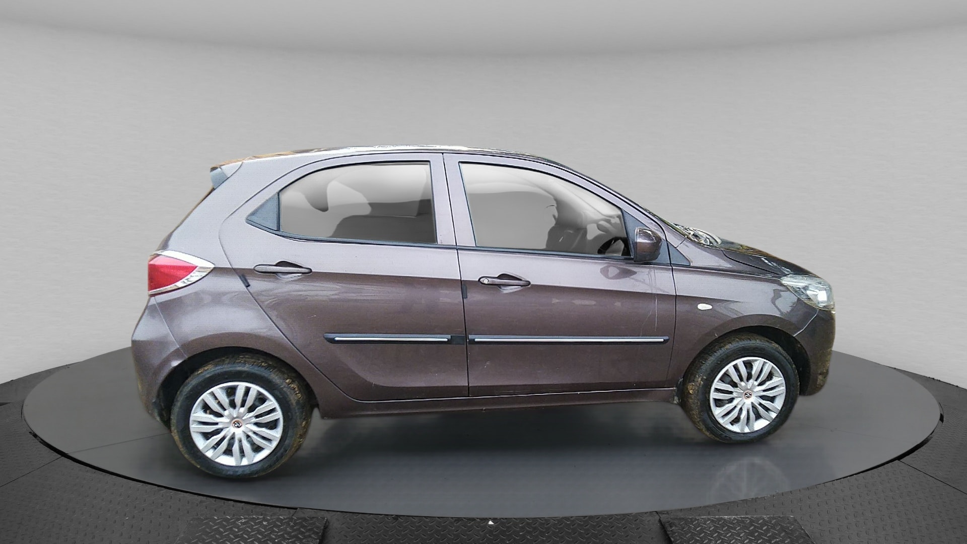 Tiago image 7 Tiago image 7