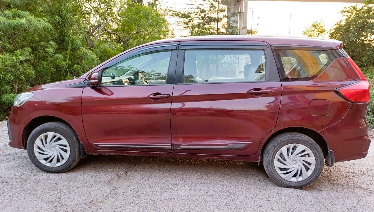 Ertiga image 2 Ertiga image 2