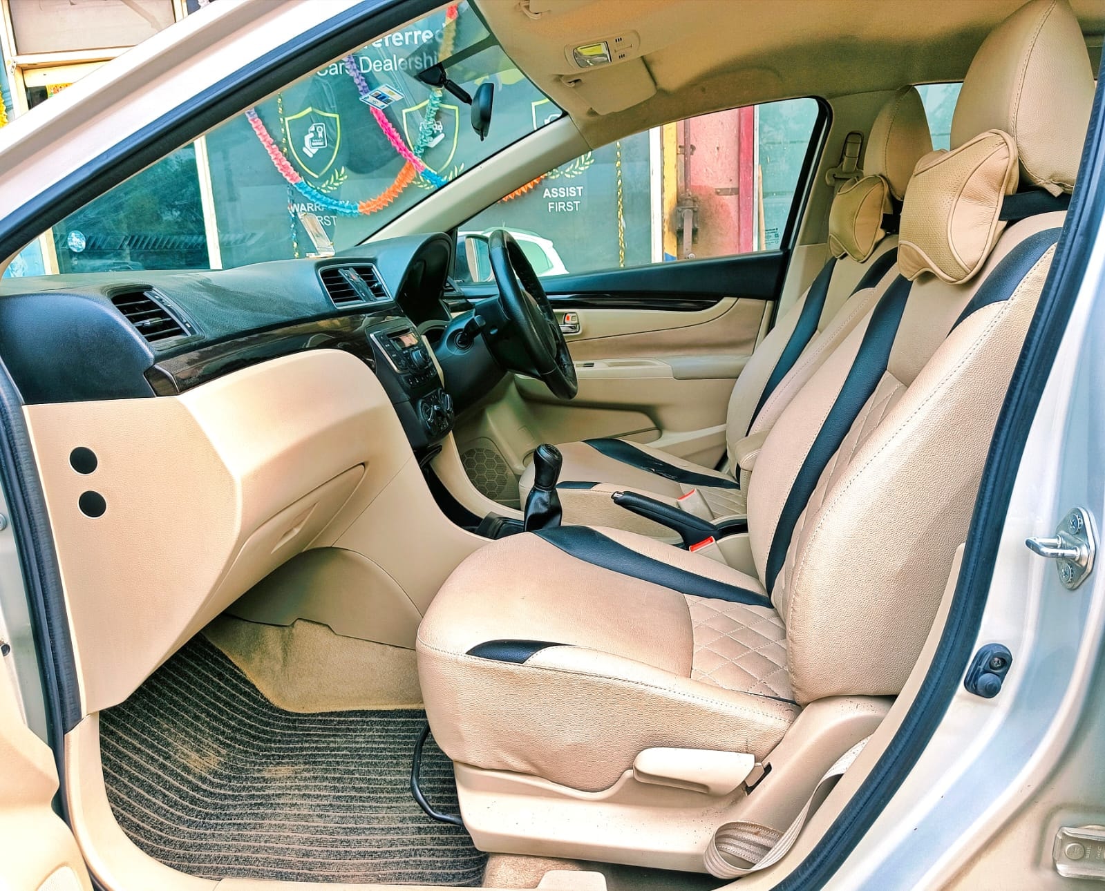 Ciaz image 16 Ciaz image 16