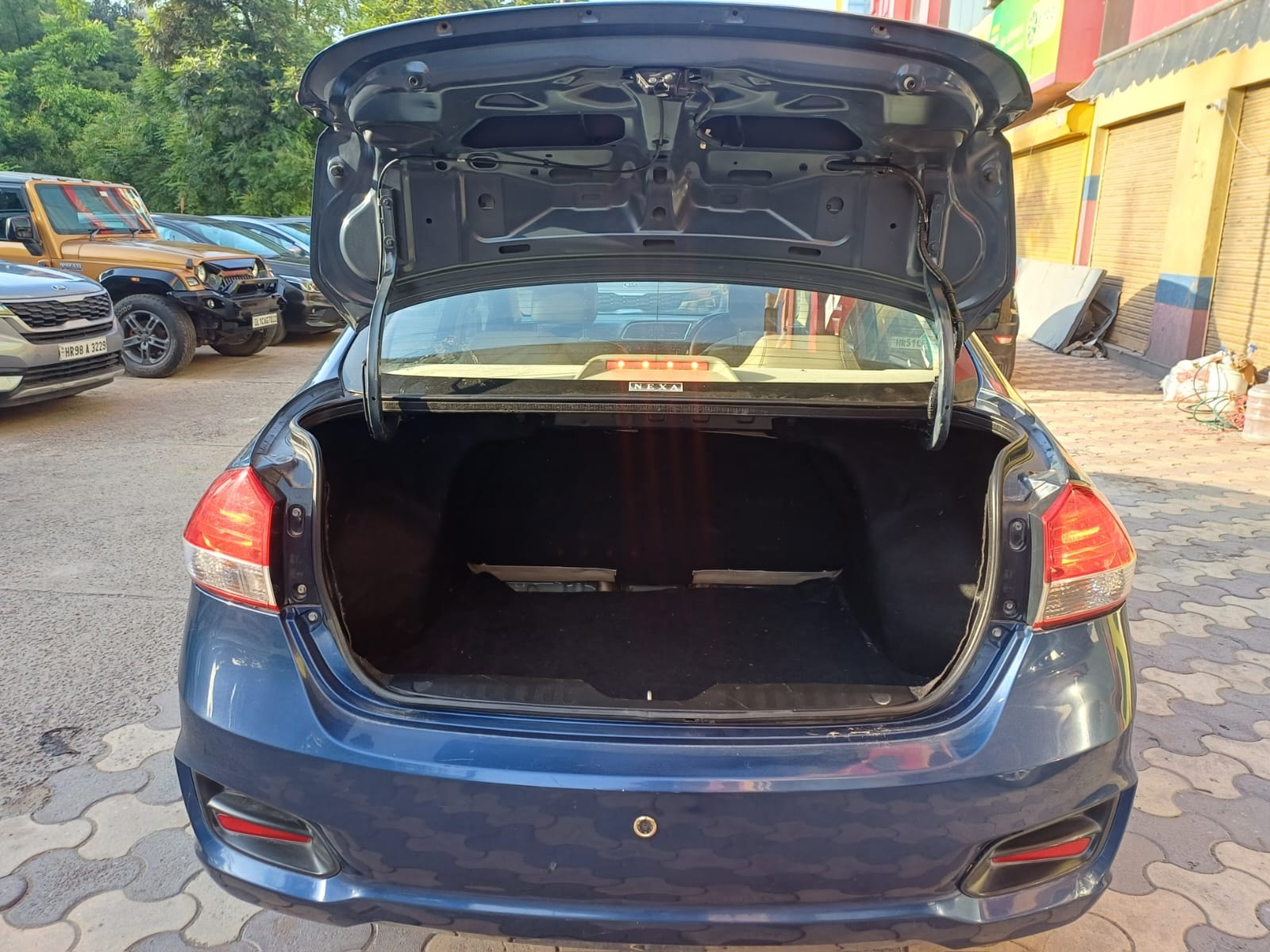 Ciaz image 10 Ciaz image 10