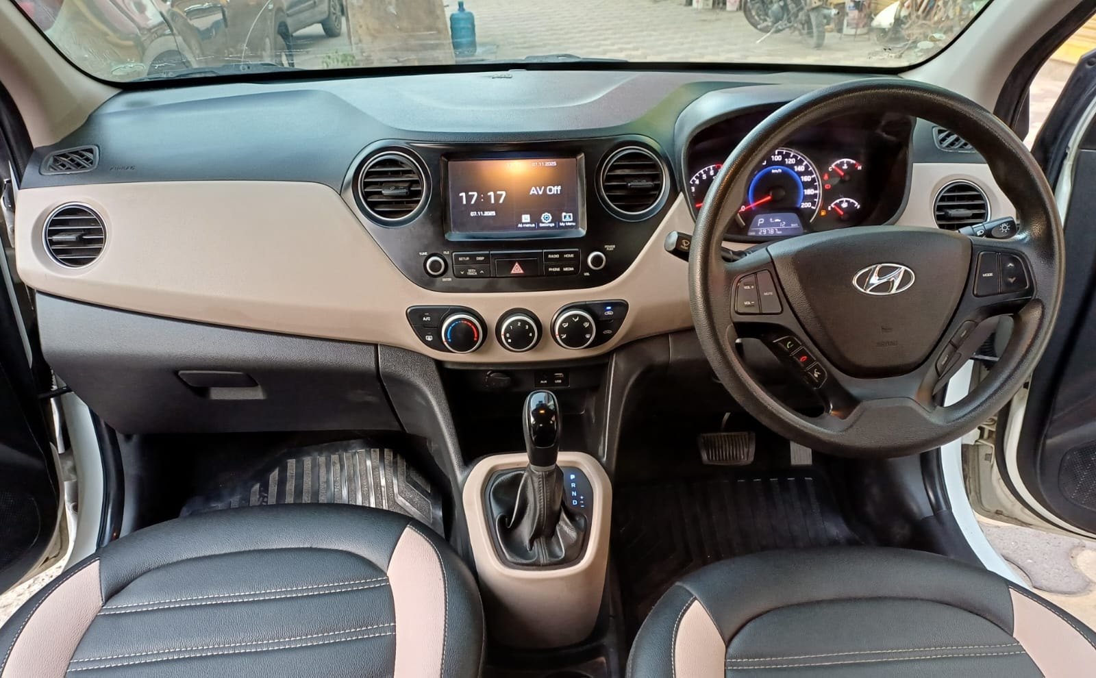 Used 2017 Hyundai Grand i10 Used 2017 Hyundai Grand i10