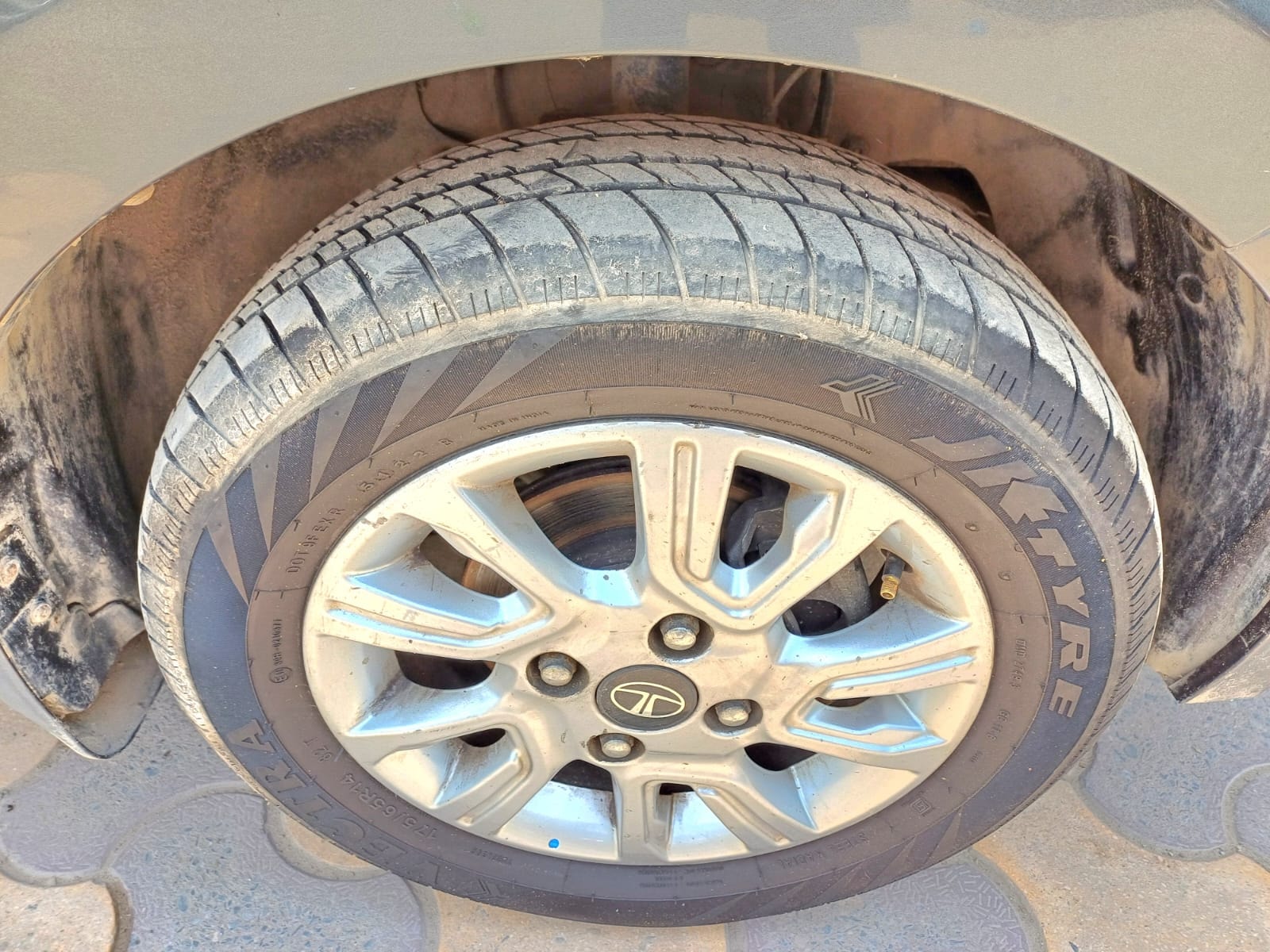 Tigor image 9 Tigor image 9