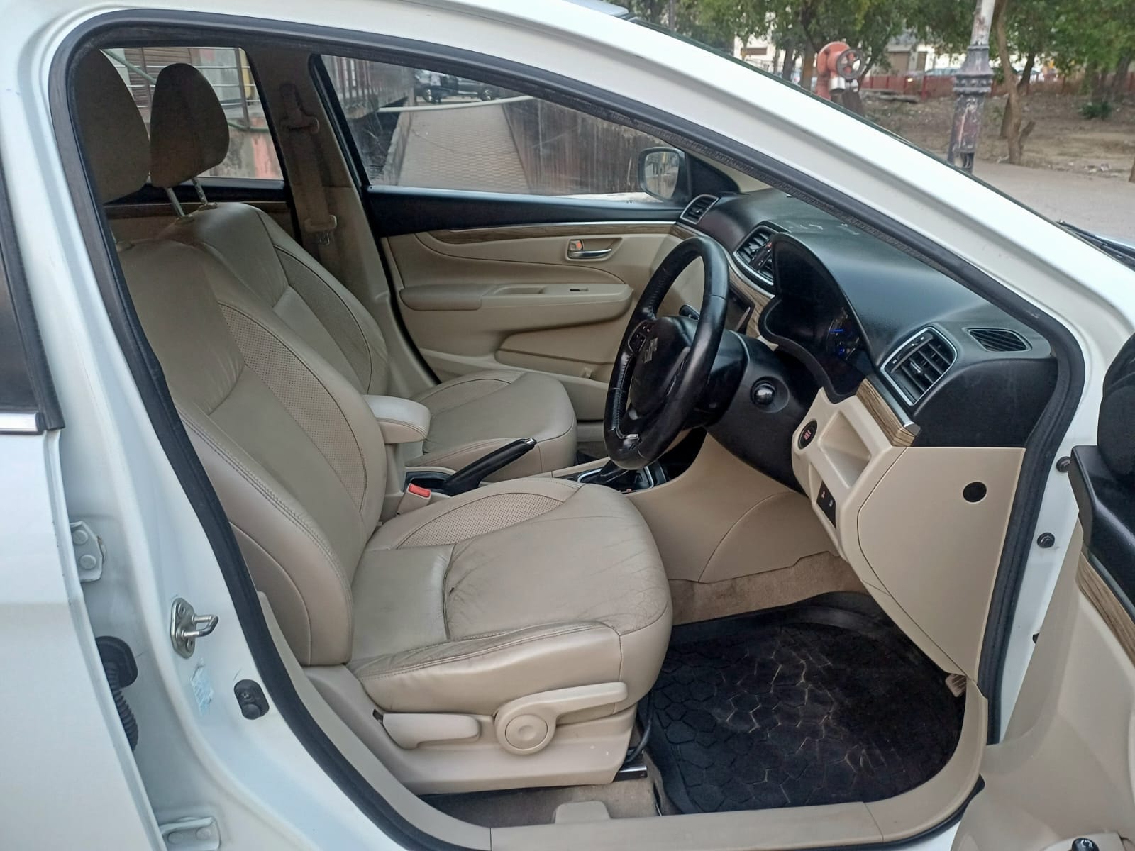 Ciaz image 13 Ciaz image 13