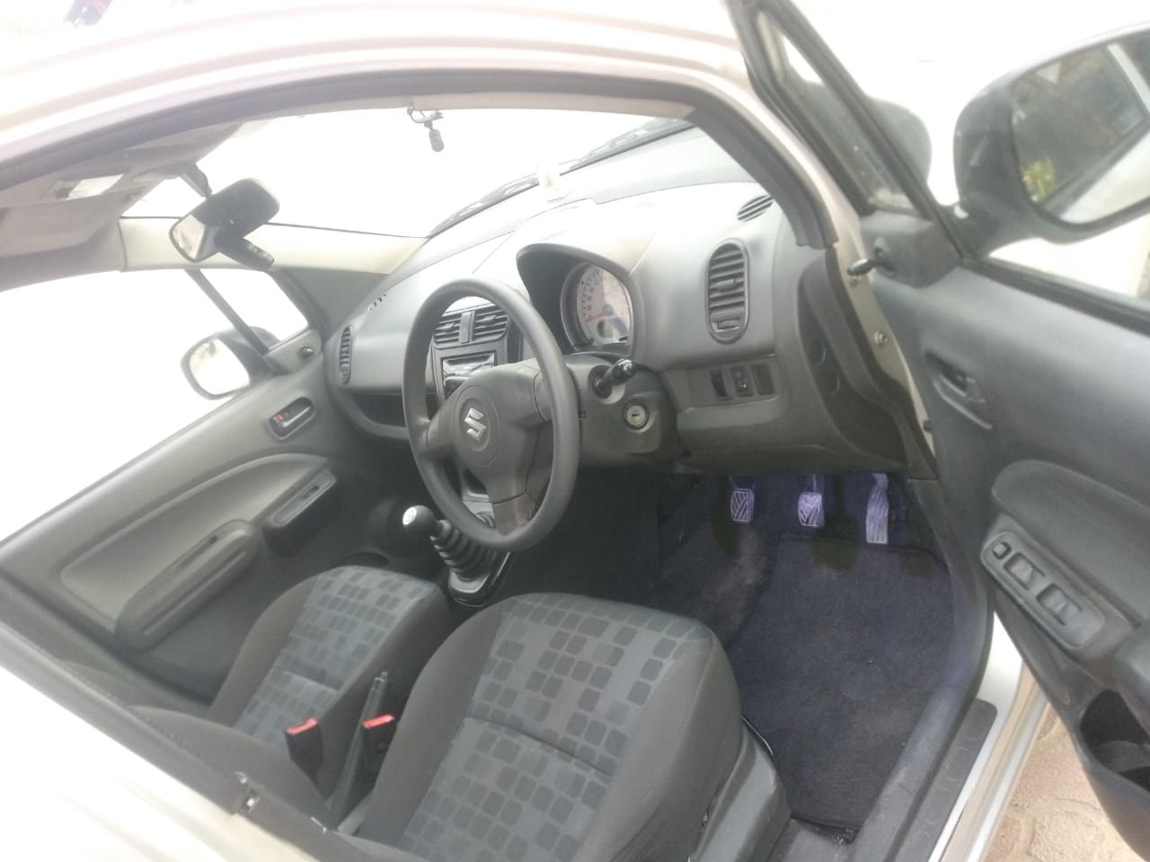 Ritz image 16 Ritz image 16