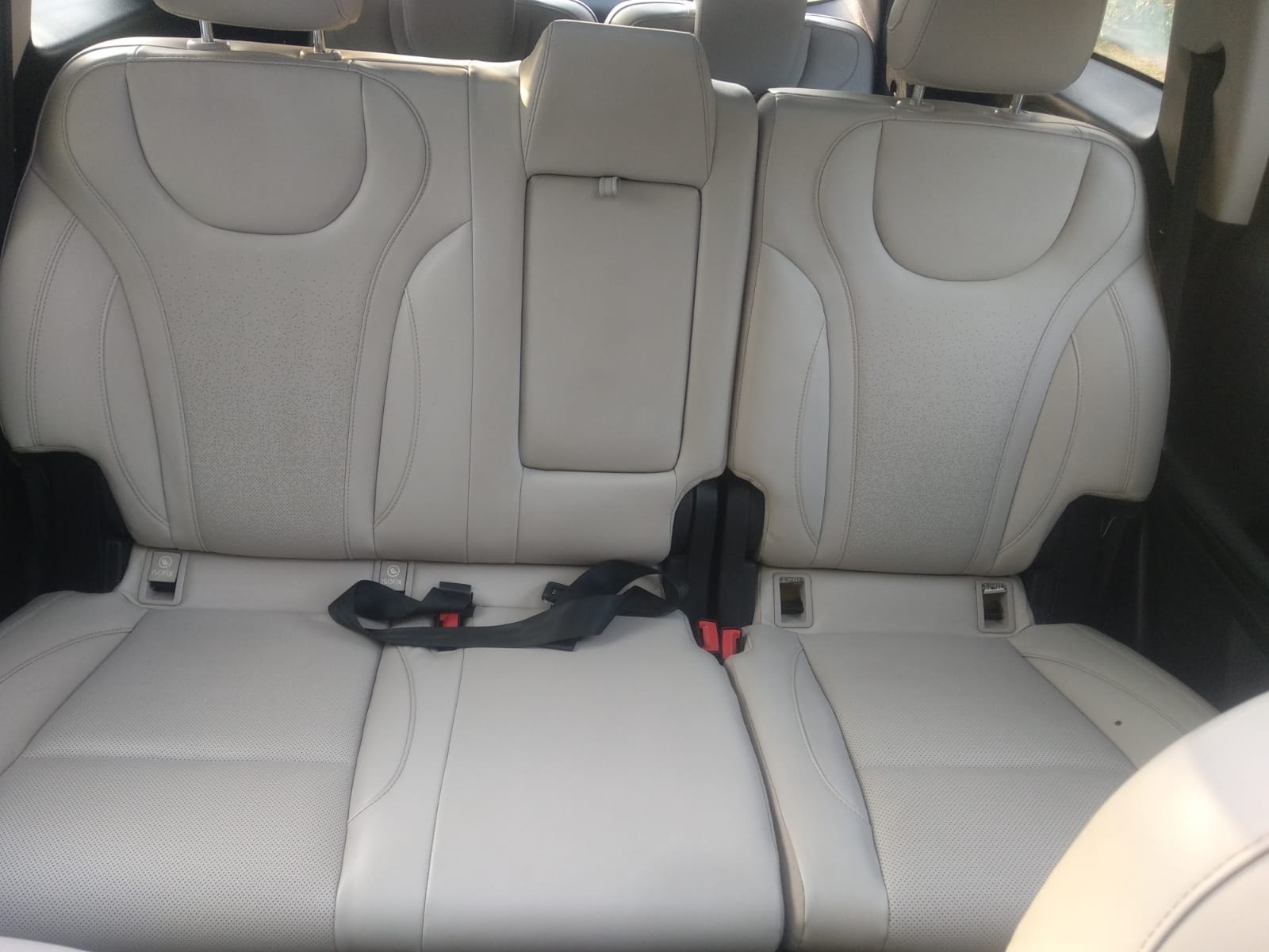 XUV700 image 17 XUV700 image 17