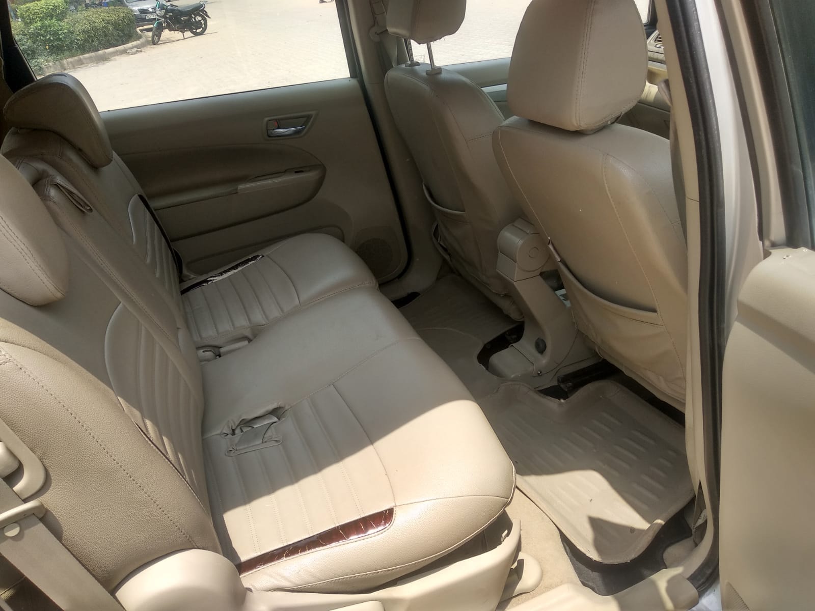 Ertiga image 17 Ertiga image 17