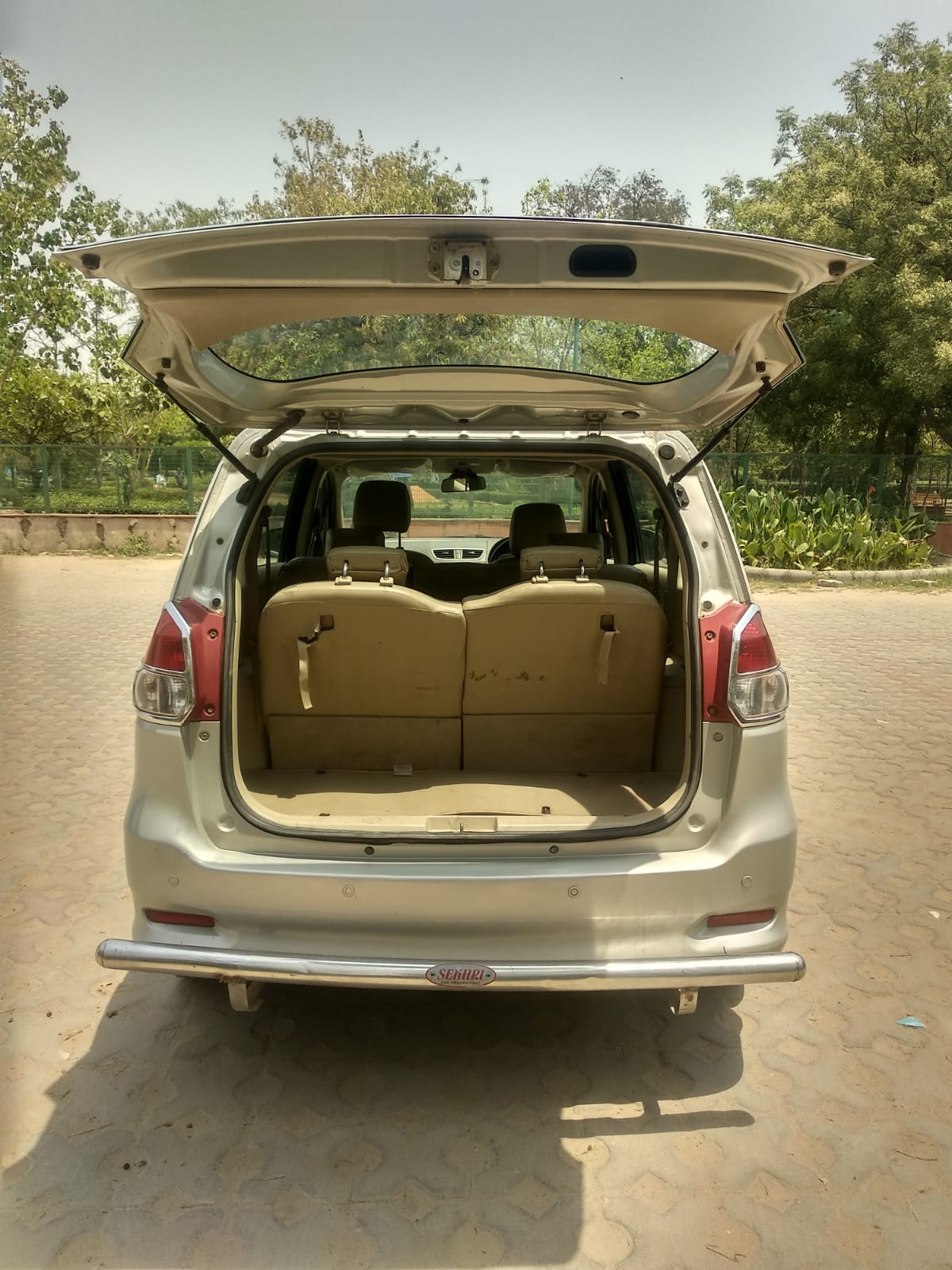 Ertiga image 10 Ertiga image 10