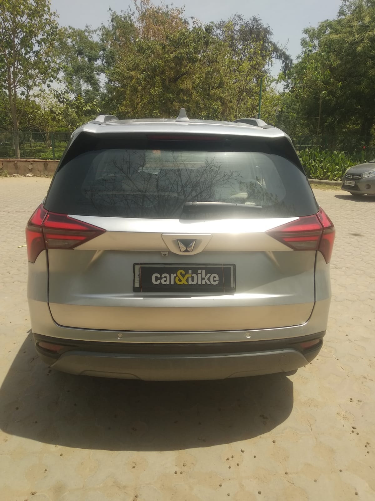 XUV700 image 4 XUV700 image 4