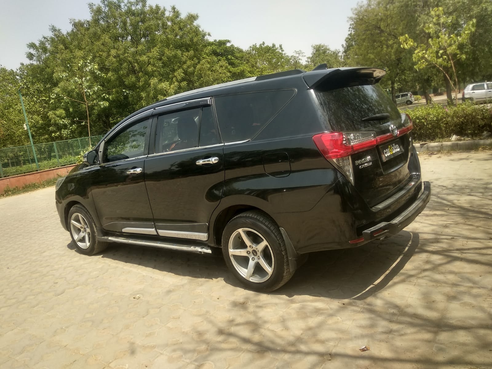 Innova Crysta image 3 Innova Crysta image 3