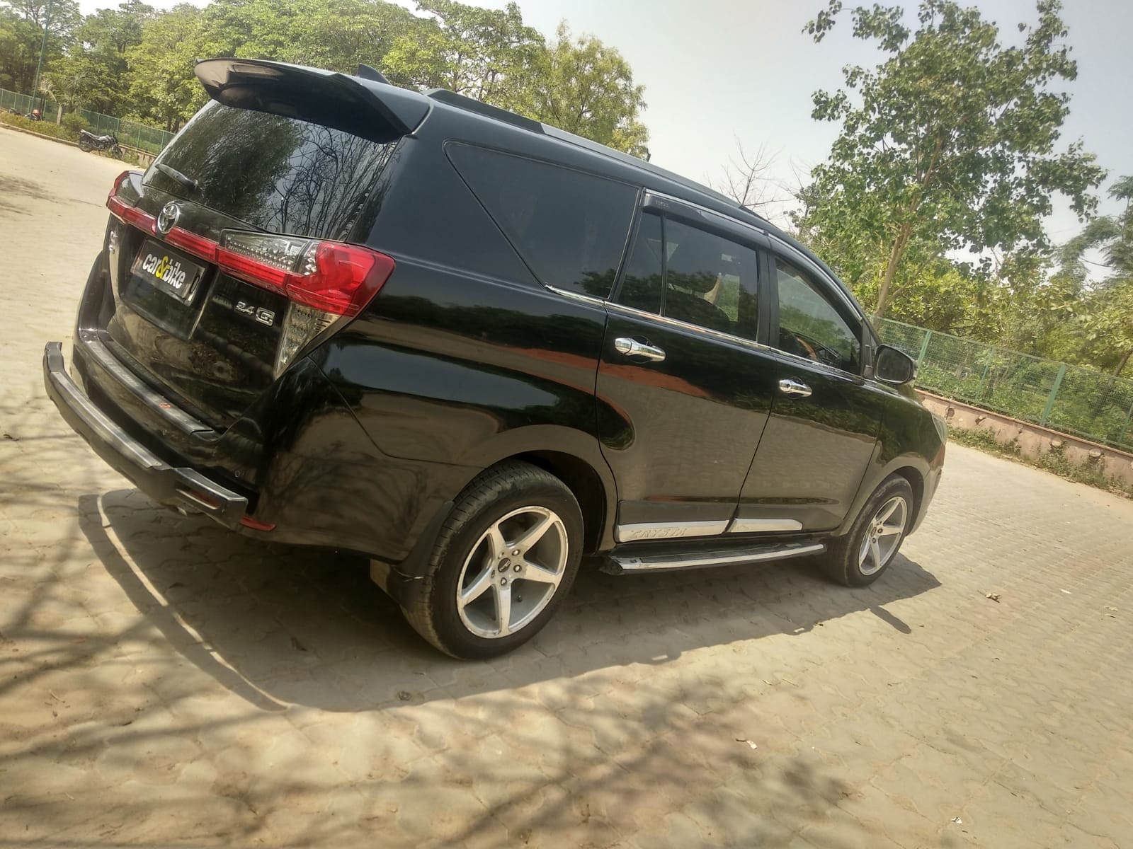 Innova Crysta image 5 Innova Crysta image 5