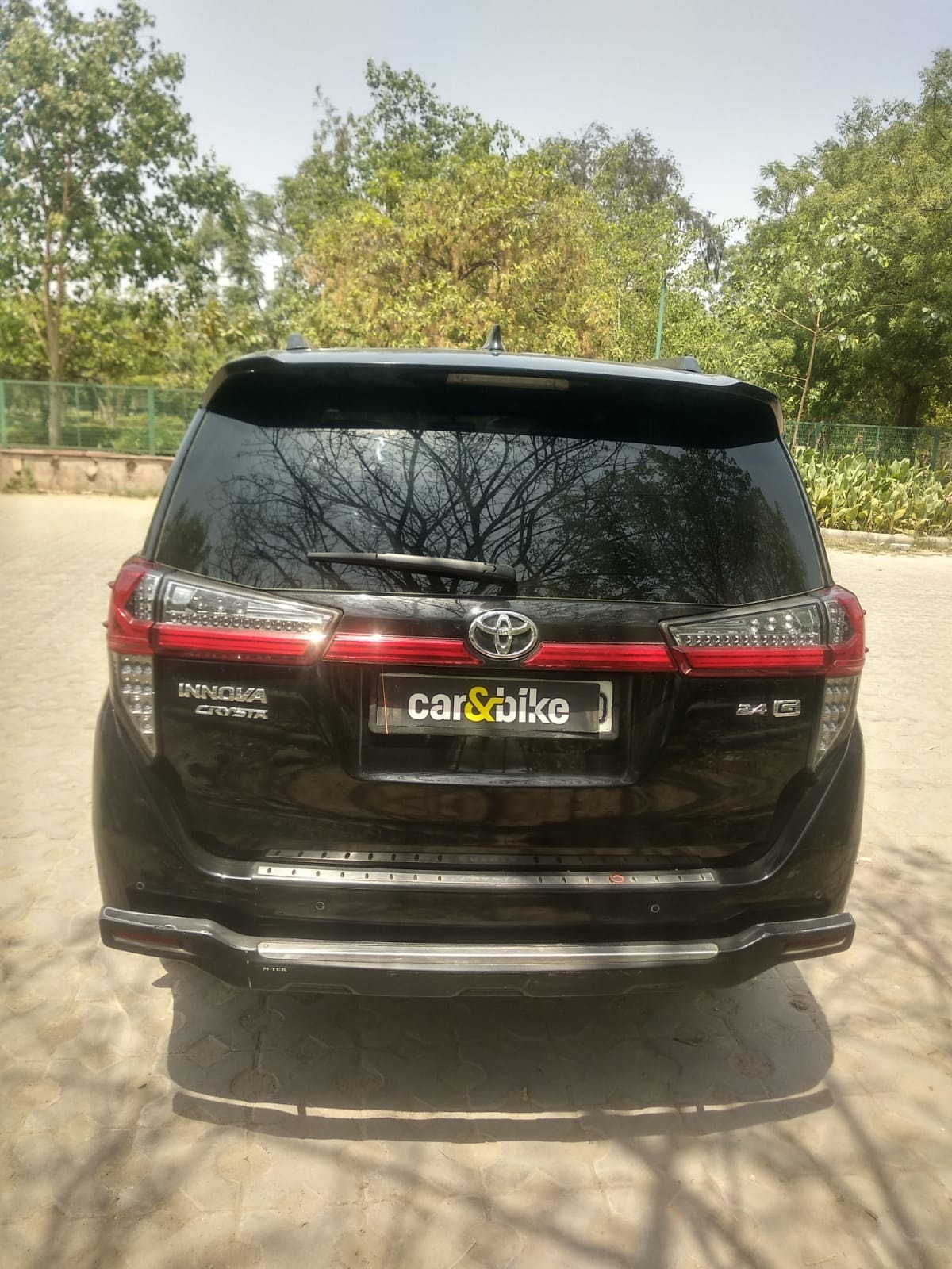 Innova Crysta image 4 Innova Crysta image 4