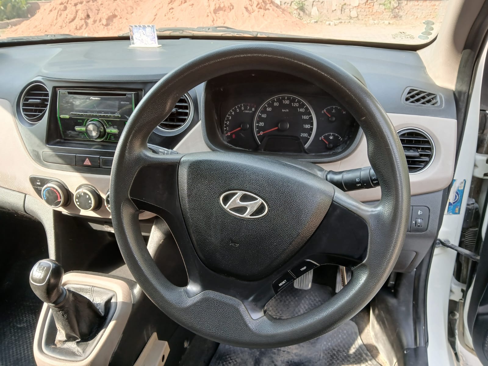 i10 image 13 i10 image 13