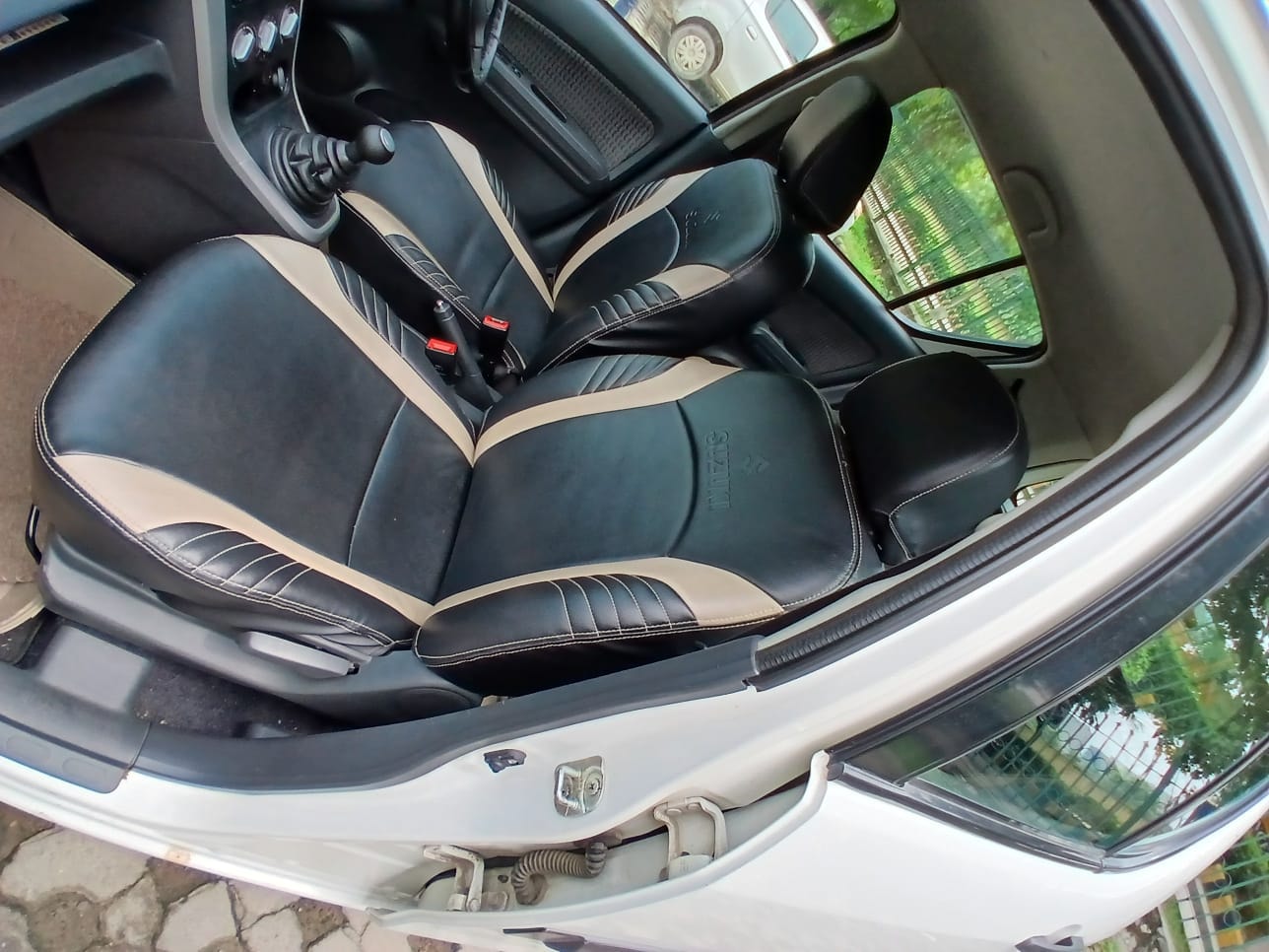 Ritz image 16 Ritz image 16