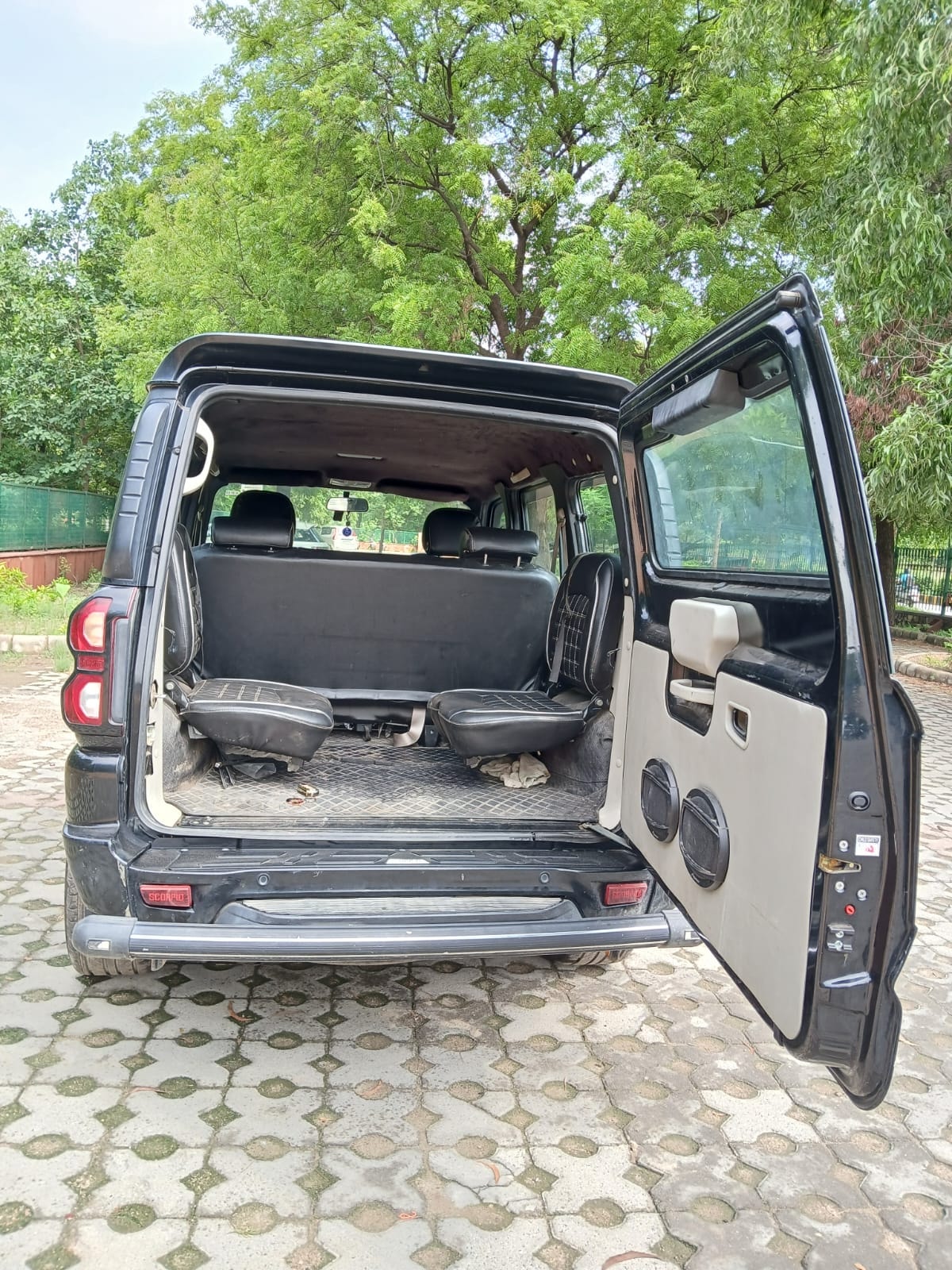 Scorpio image 10 Scorpio image 10