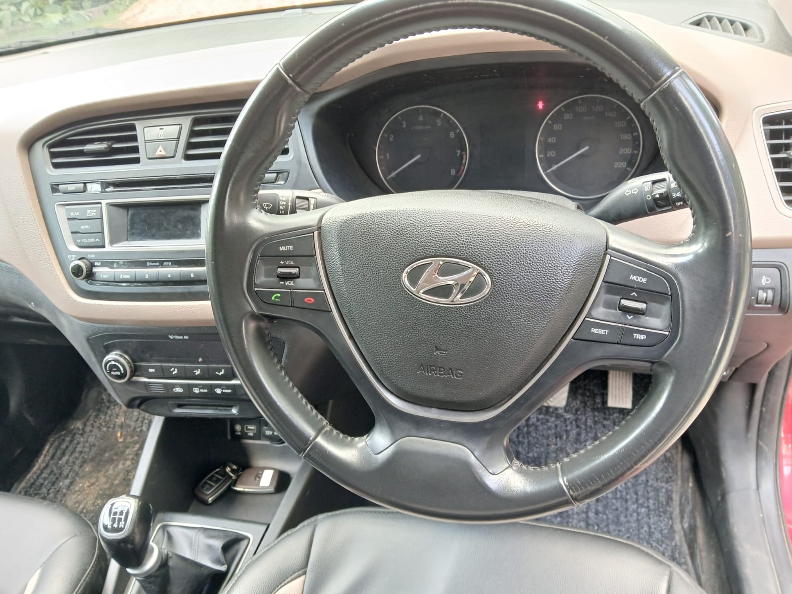 Elite i20 image 13 Elite i20 image 13