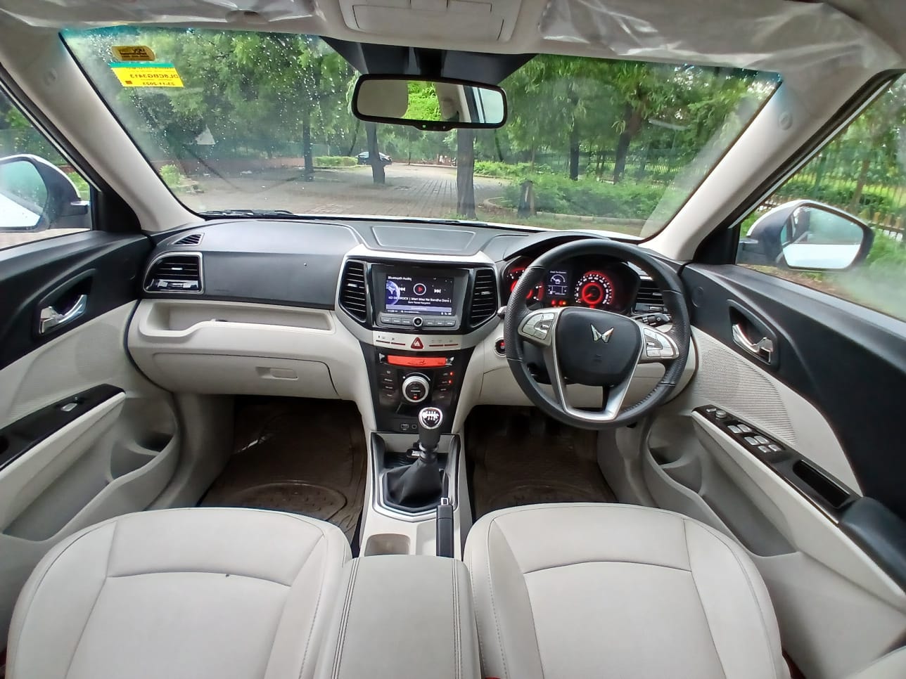 XUV300 image 12 XUV300 image 12