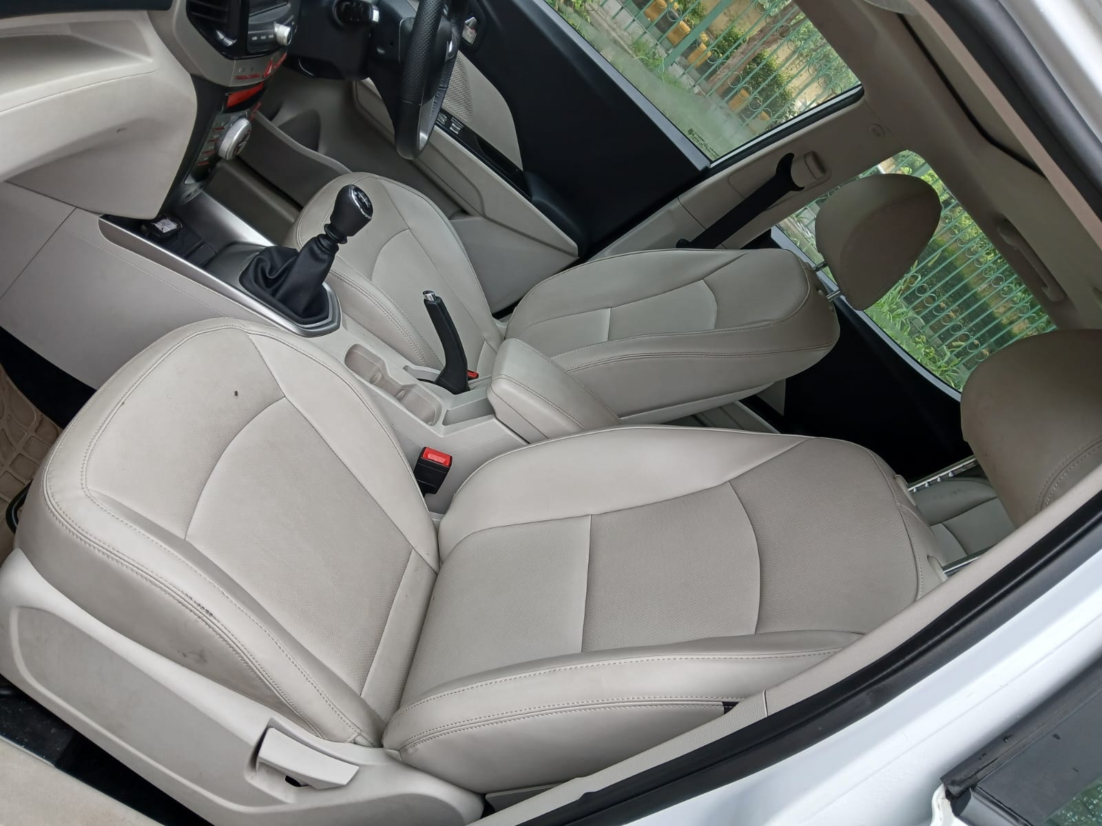 XUV300 image 14 XUV300 image 14