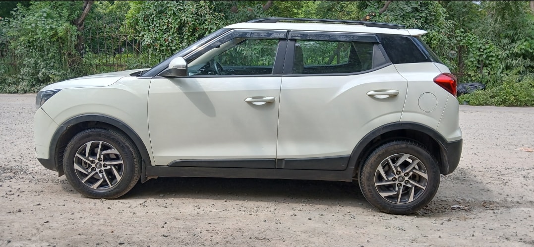 XUV300 image 2 XUV300 image 2