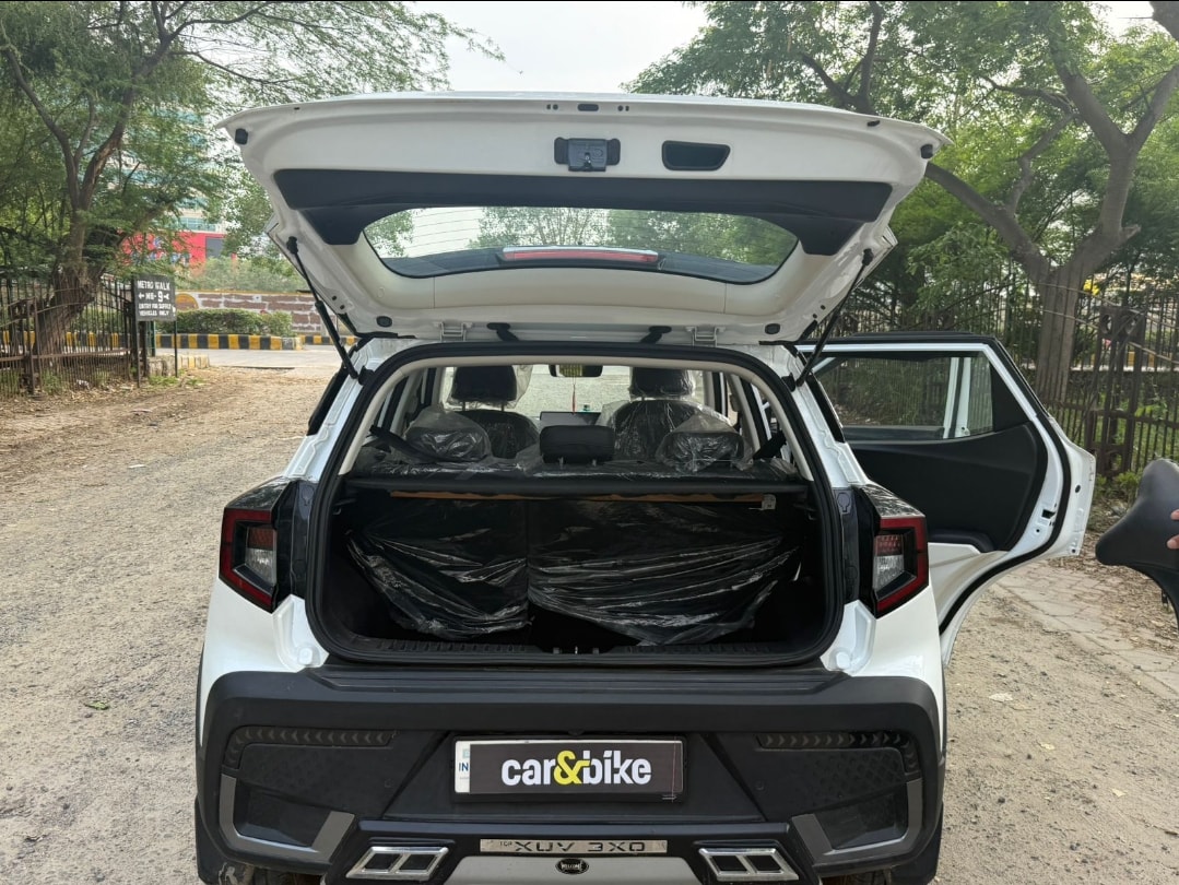 XUV 3XO image 10 XUV 3XO image 10