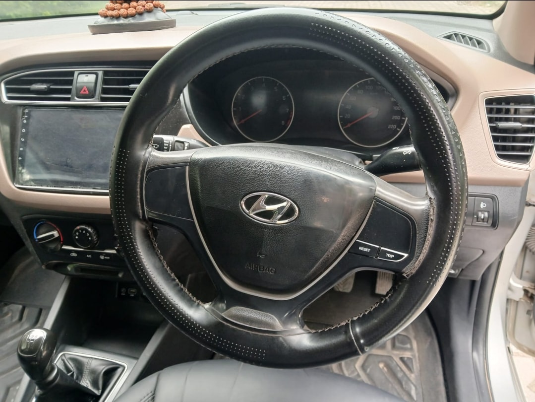 Elite i20 image 13 Elite i20 image 13