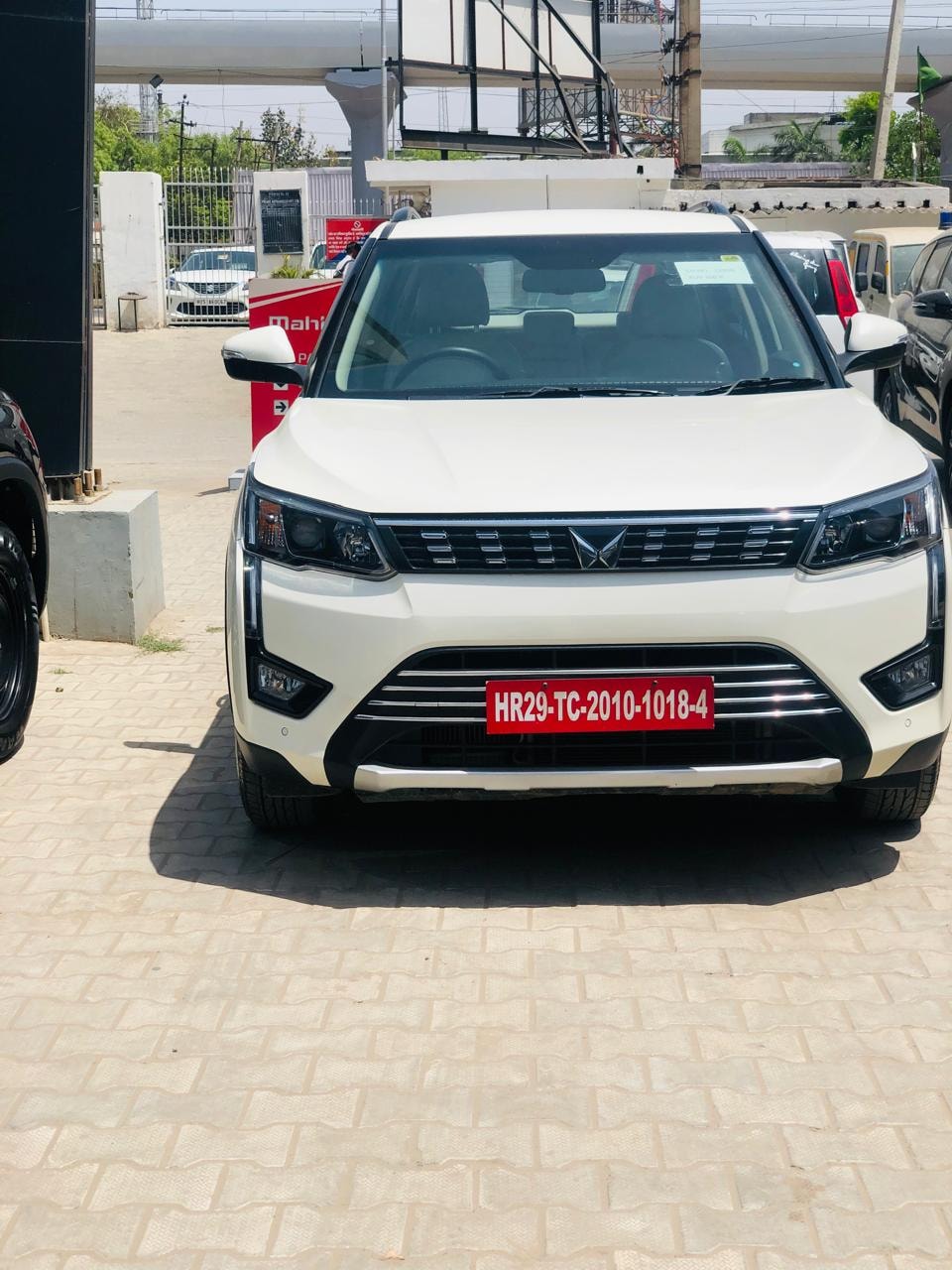 XUV300 image 1 XUV300 image 1