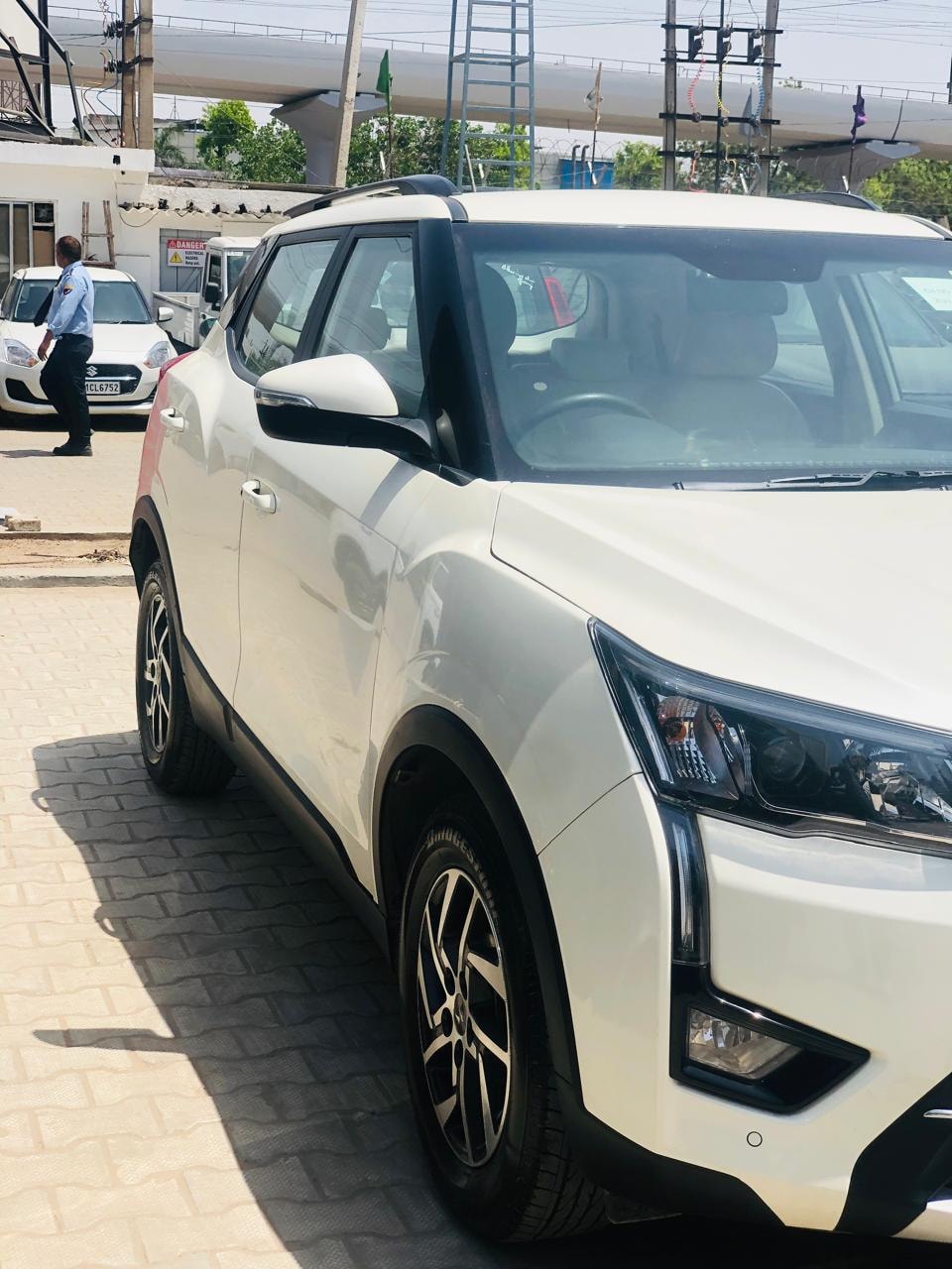 XUV300 image 7 XUV300 image 7