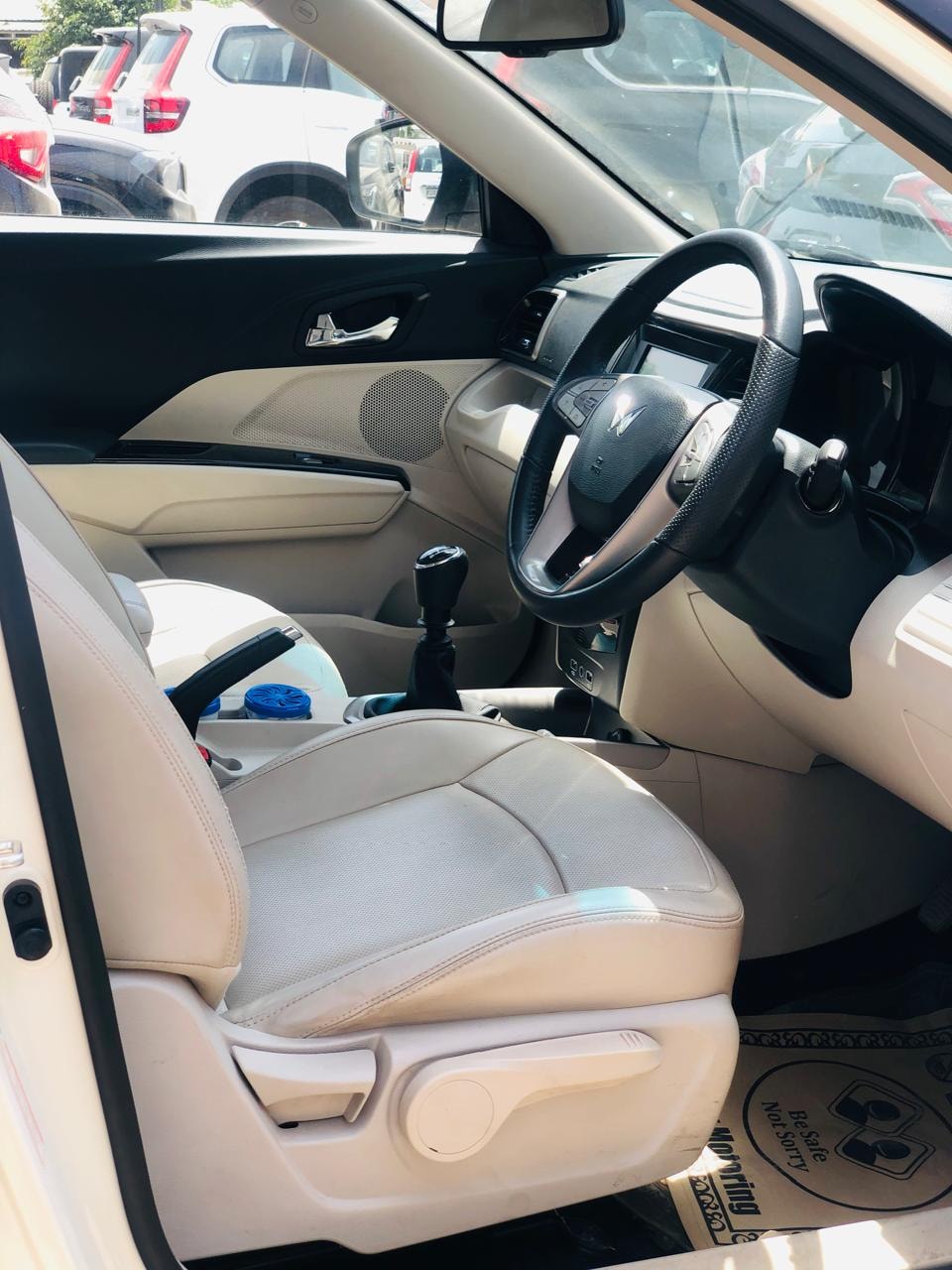 XUV300 image 16 XUV300 image 16