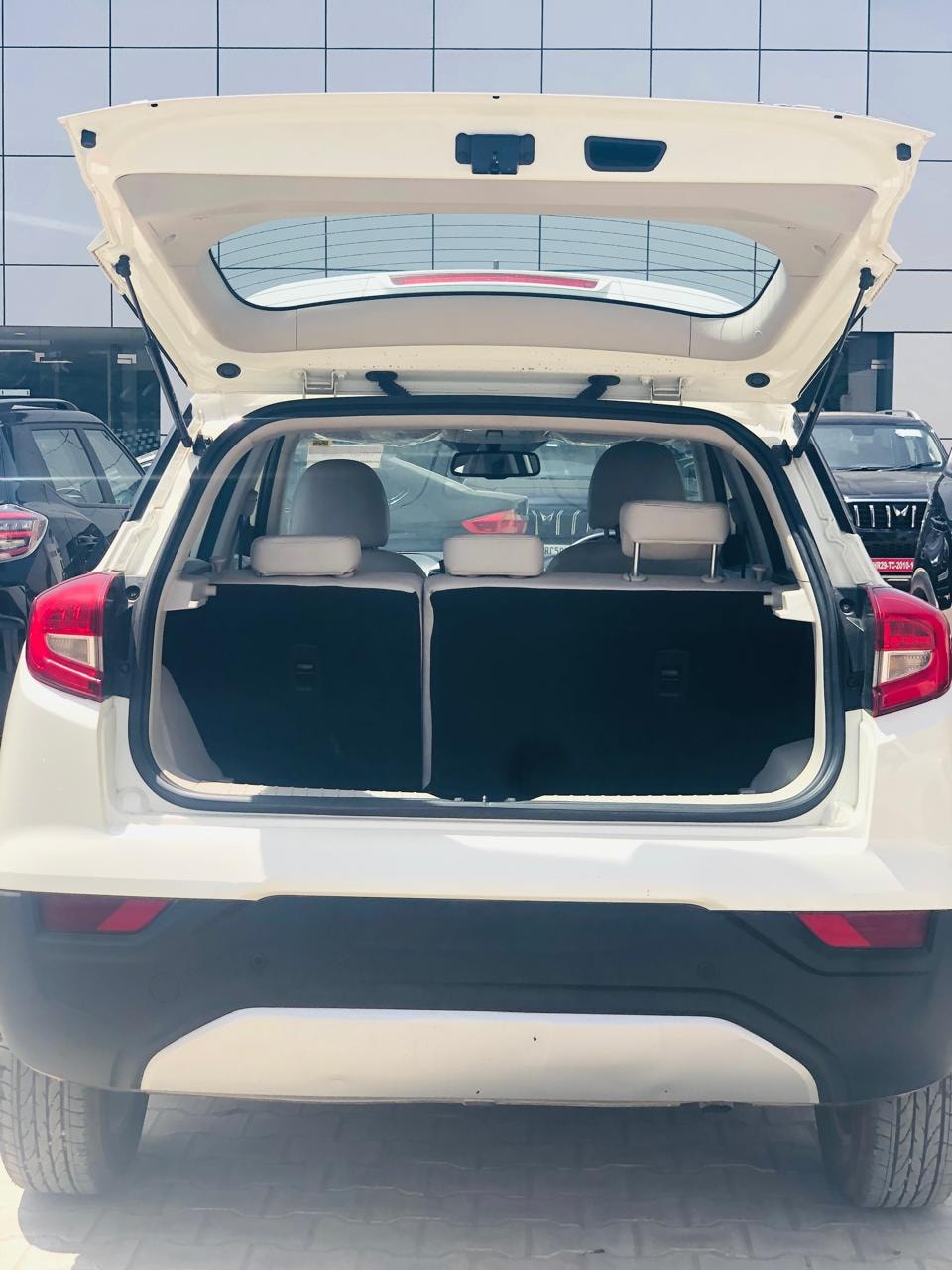 XUV300 image 10 XUV300 image 10