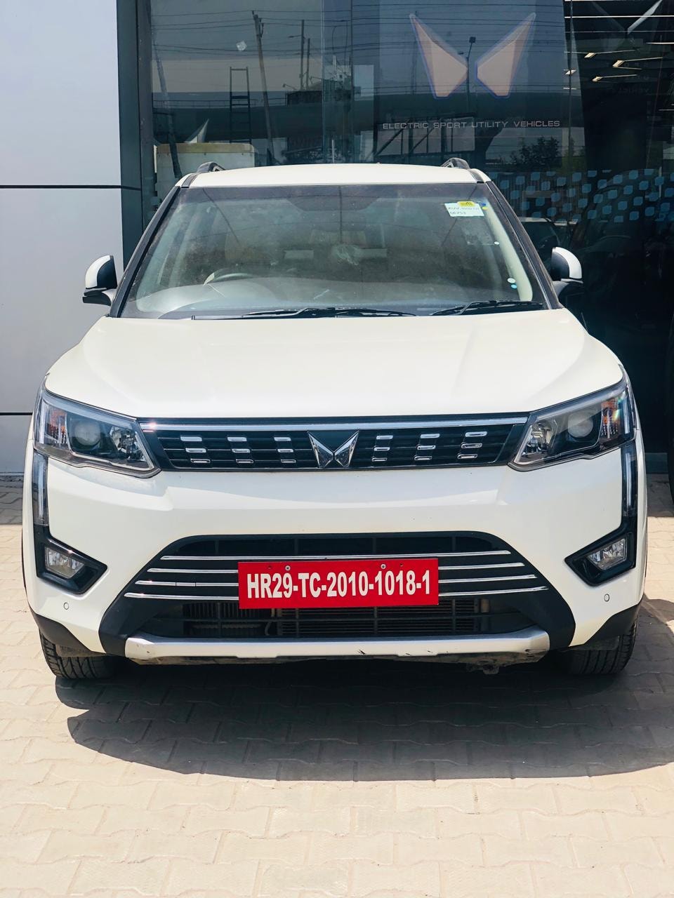 XUV300 image 1 XUV300 image 1